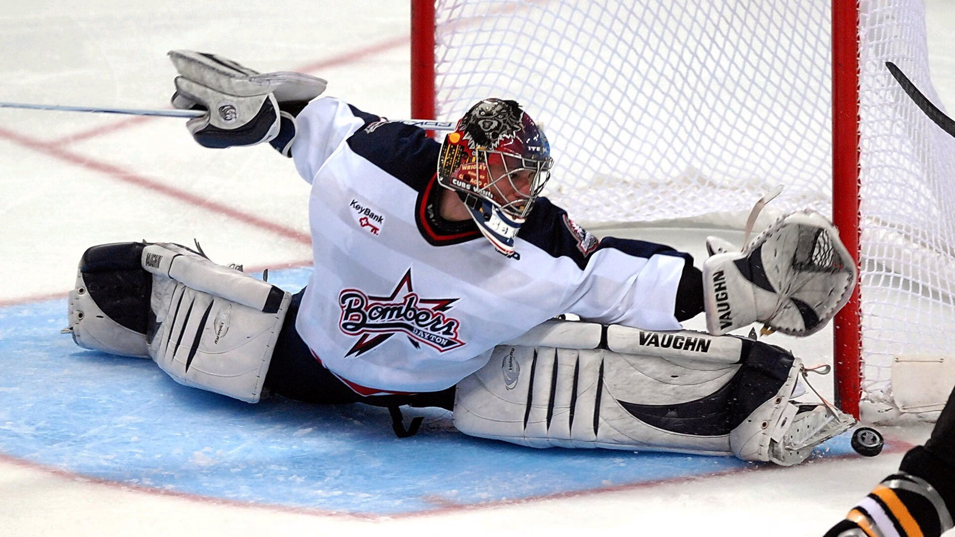 爱游戏体育-德甲创新战术持续升级，精彩对决精彩纷呈，德甲锦集