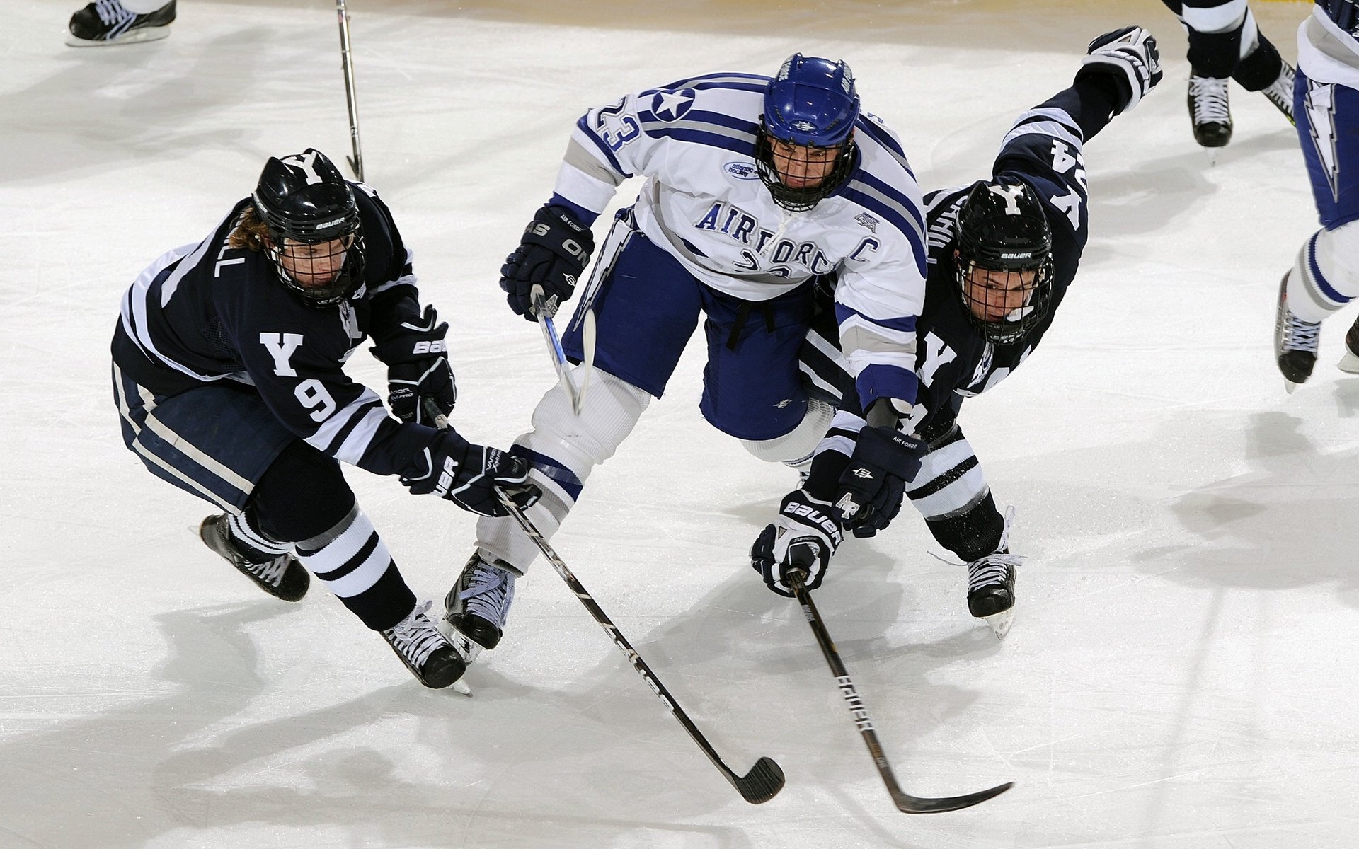 ayx-法国男篮在奥运热身赛中展现年轻球员潜力，法国男篮奥运阵容